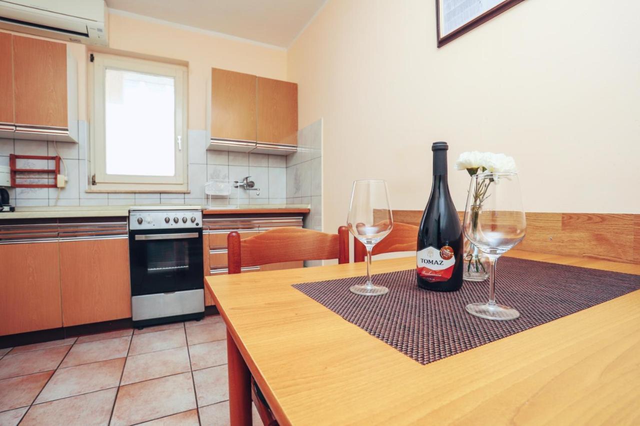 Ray Apartment Пореч Екстериор снимка